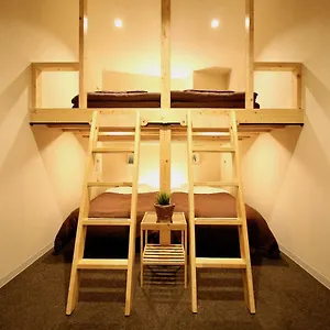 호스텔 네스트, 오사카